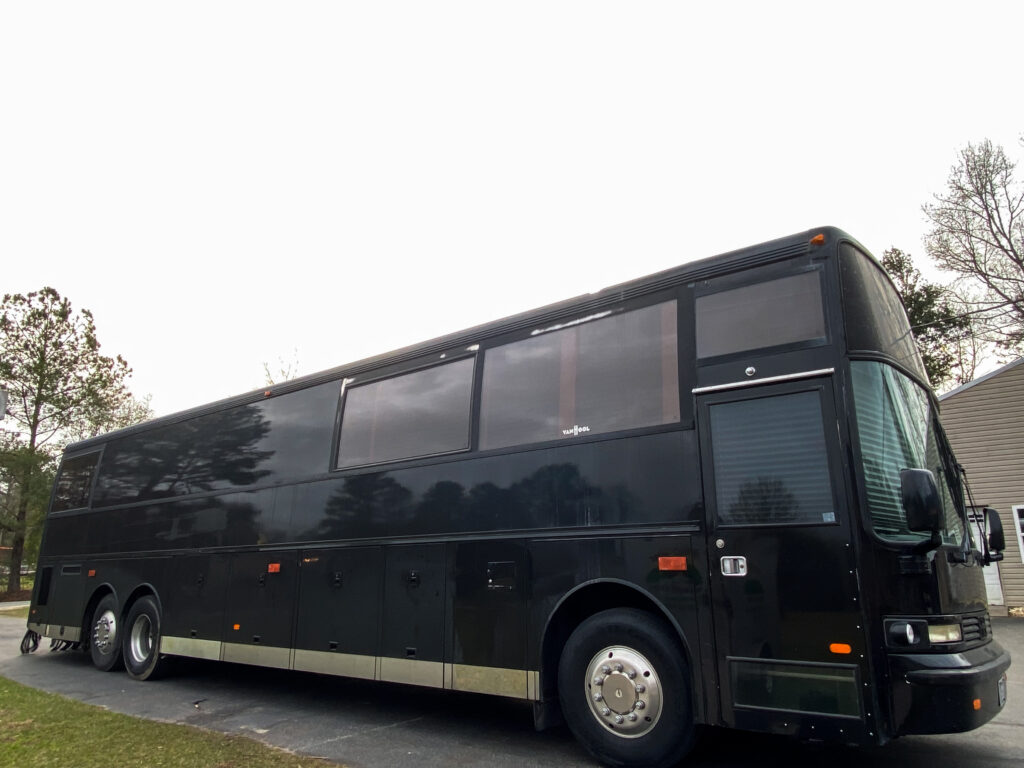 Meet our new BUS: the newest member of the band!
